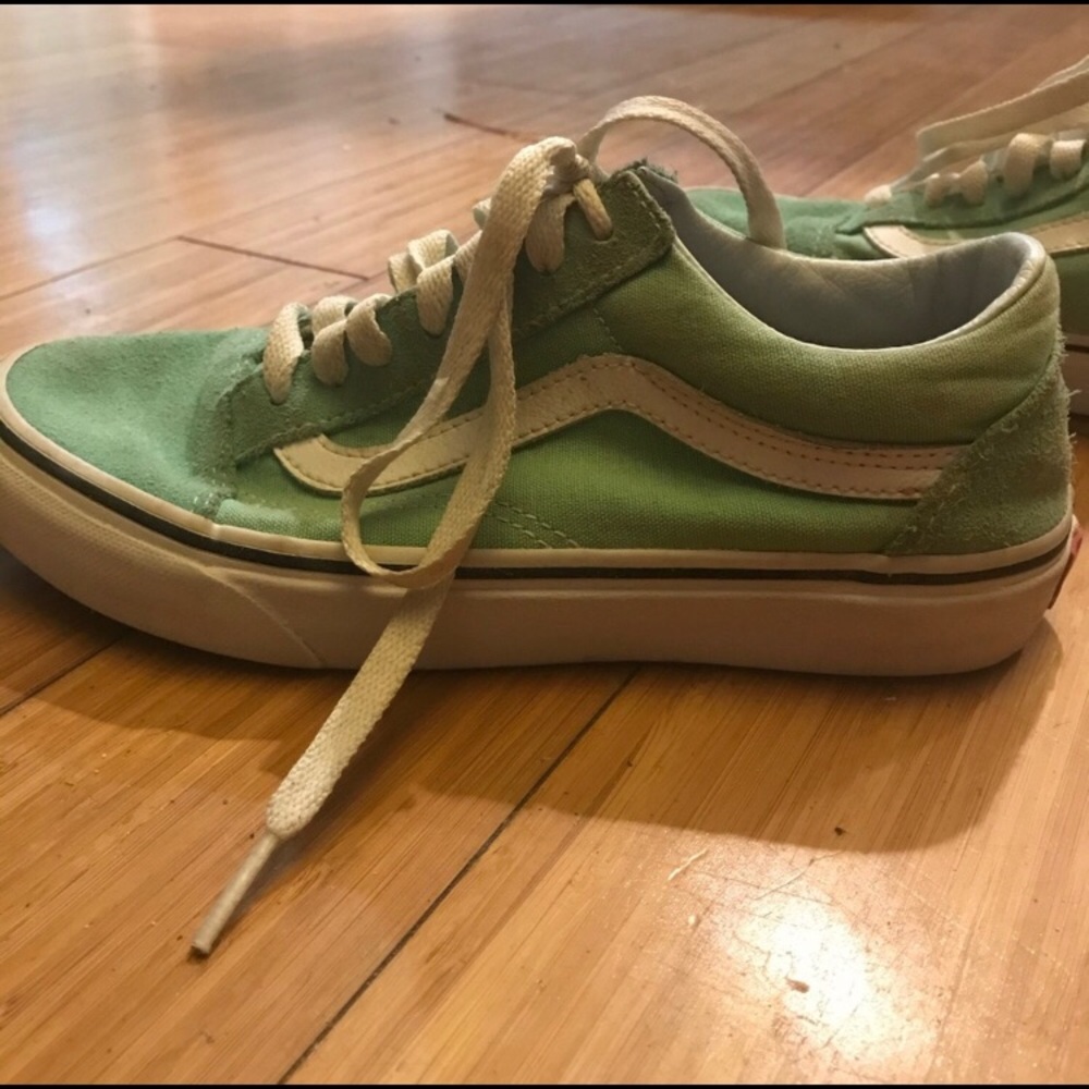 Vans - Picture 3 of 6